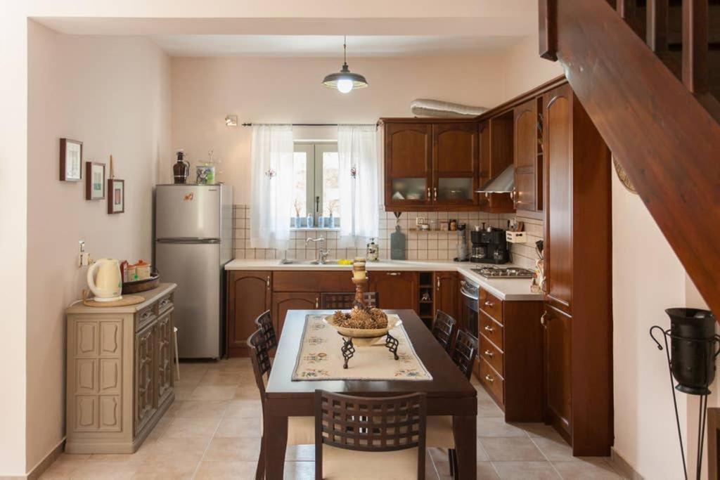 Nikolis Vacation House Vrísai 외부 사진