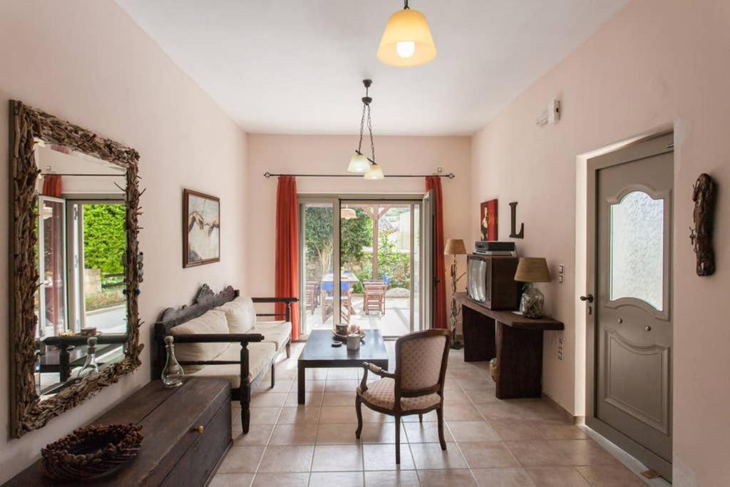 Nikolis Vacation House Vrísai 외부 사진
