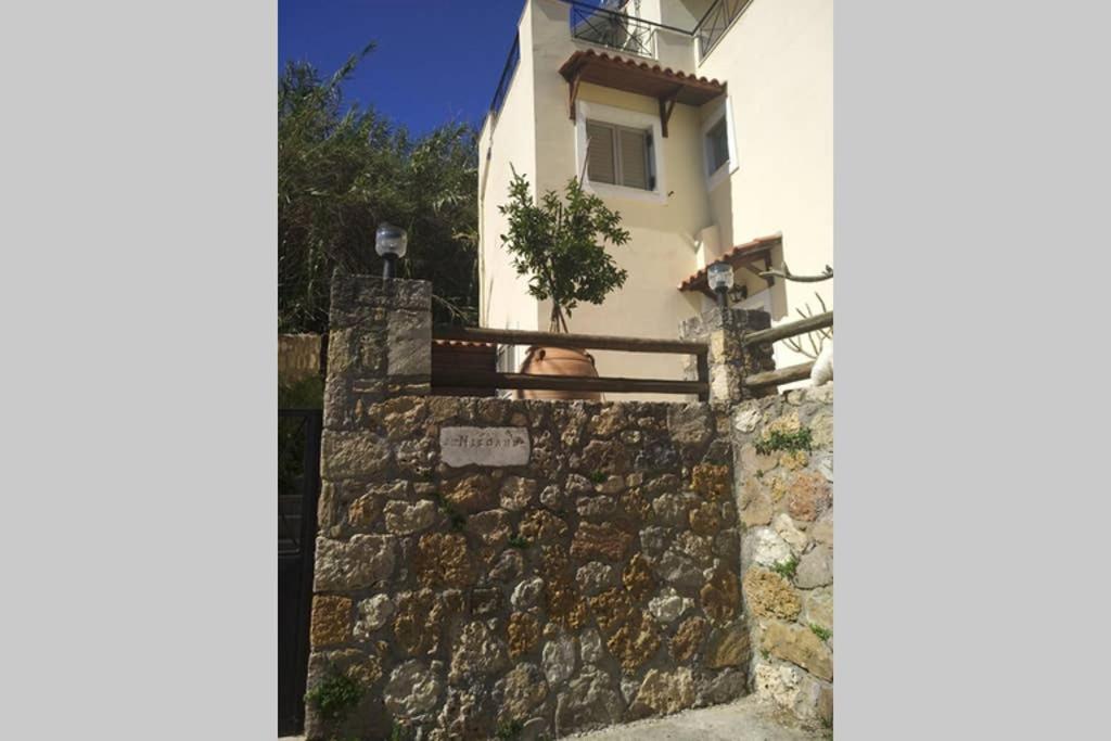 Nikolis Vacation House Vrísai 외부 사진