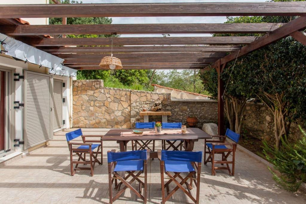 Nikolis Vacation House Vrísai 외부 사진