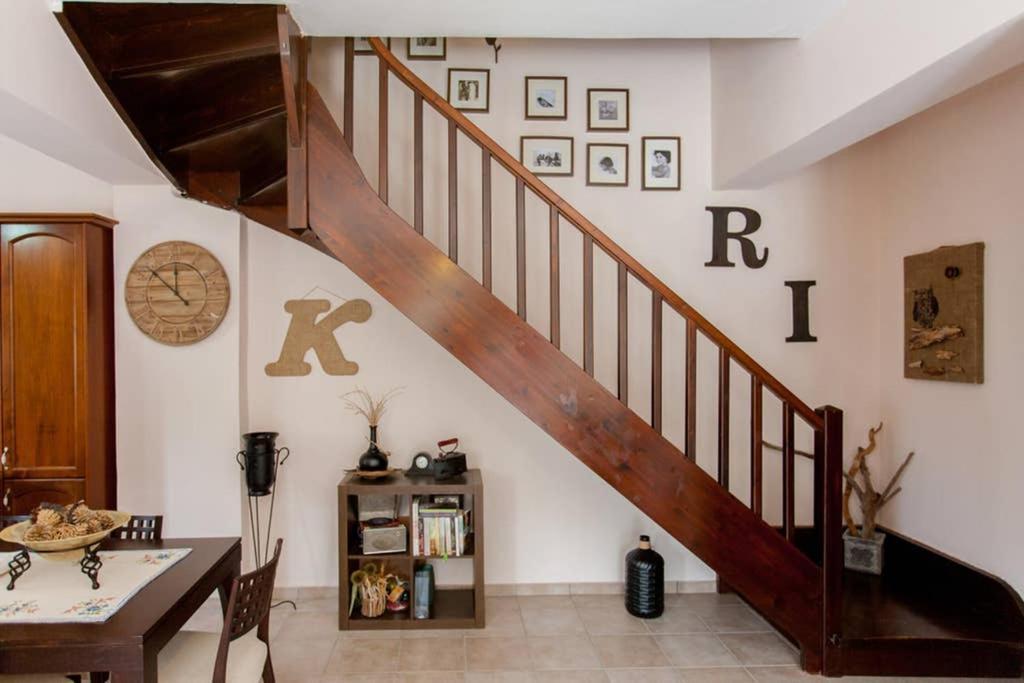 Nikolis Vacation House Vrísai 외부 사진