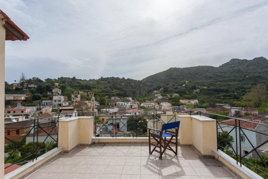 Nikolis Vacation House Vrísai 외부 사진