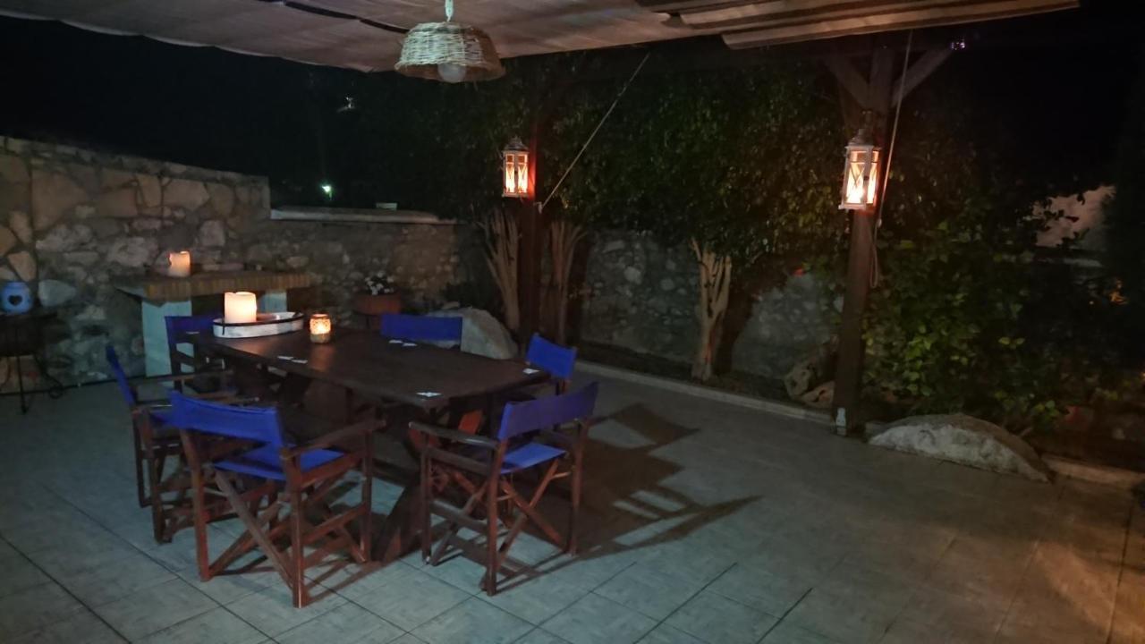 Nikolis Vacation House Vrísai 외부 사진